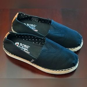 Sketchers Bob's size 7 in black